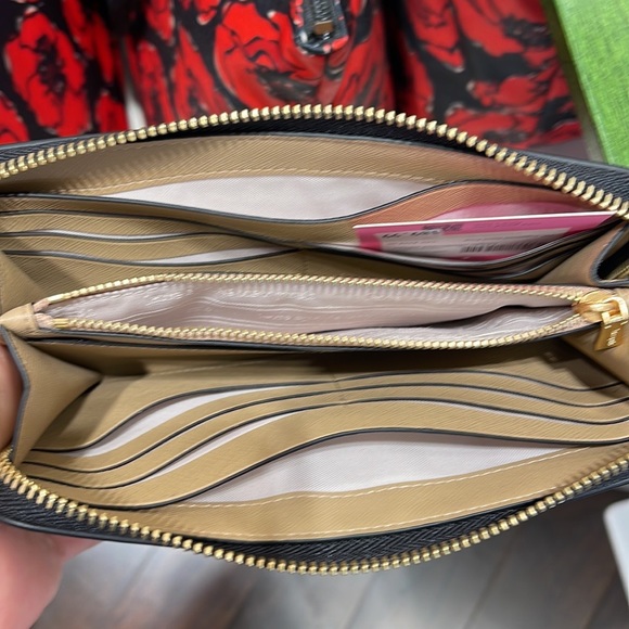 Kate Spade Morgan Colorblocked Zip-around Continental Wallet Cafe Mocha 
NWT - Picture 16 of 16